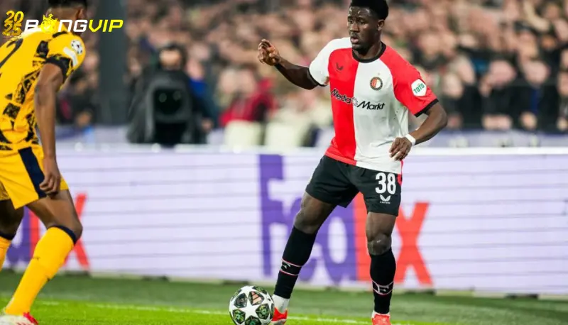 Ibrahim Osman (Feyenoord, 35,5 km/h) - 10 cầu thủ chạy nhanh nhất Champions League mùa này