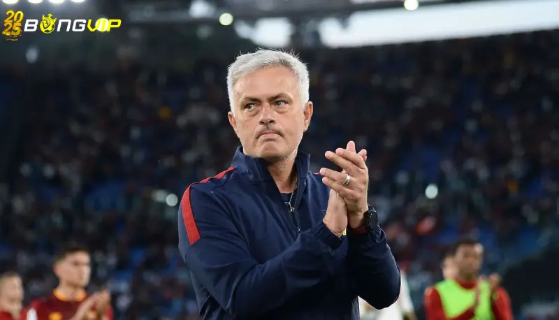 Phản ứng của truyền thông và người hâm mộ khi Mourinho 'ngủ gật' trước câu hỏi dài trong họp báo