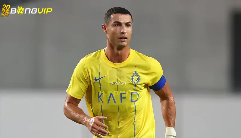 Ronaldo không cứu nổi Al Nassr vẫn xuất sắc nhưng đơn độc